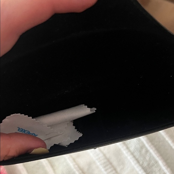 Ray-Ban Black Leather Sunglasses Case - Picture 2 of 4